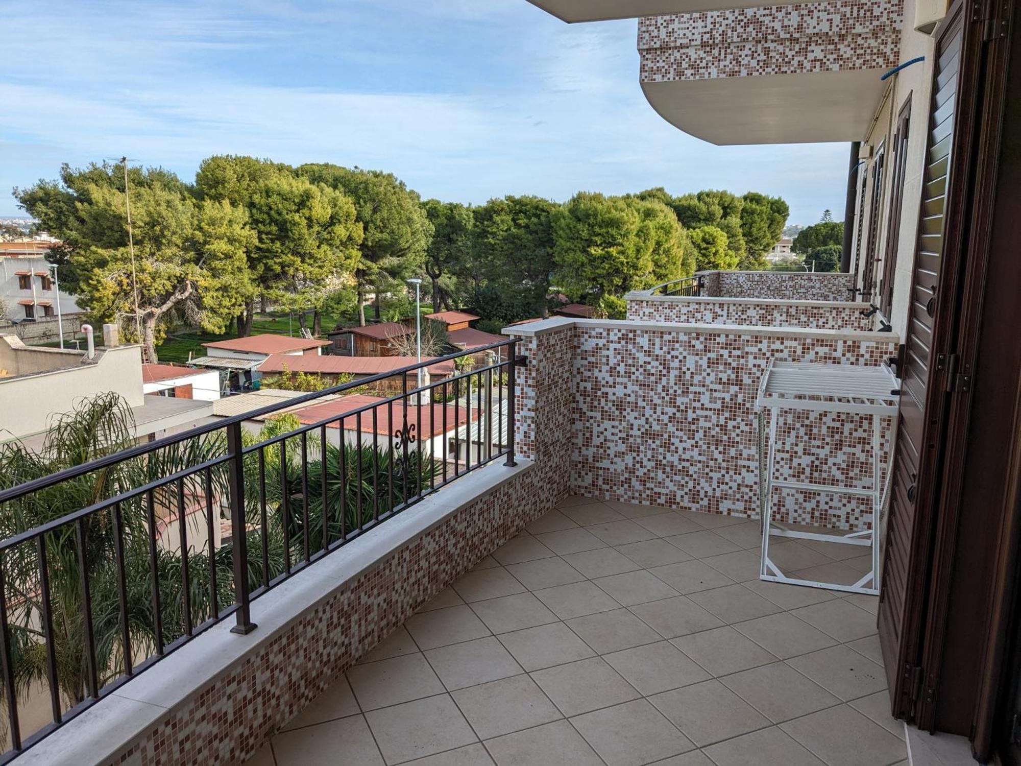 La Casa Dei Due Mari - Large Apartment With Parking Taranto Exteriör bild
